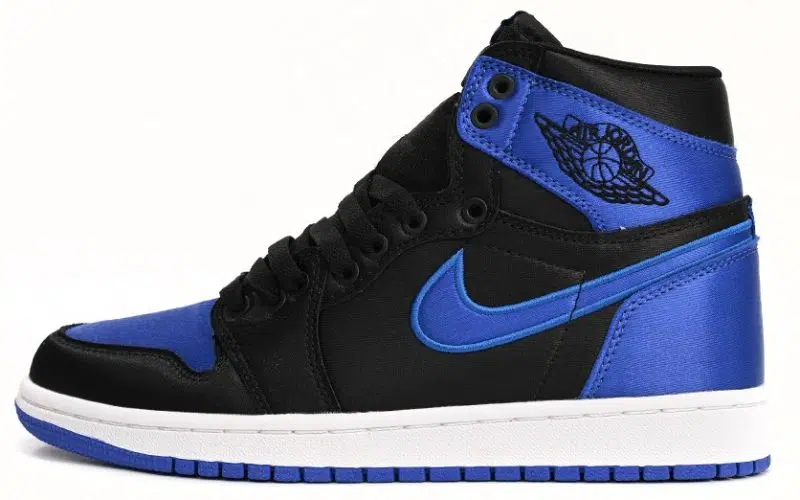 jordan 1 satin royal 7 e1705272104598 800x500