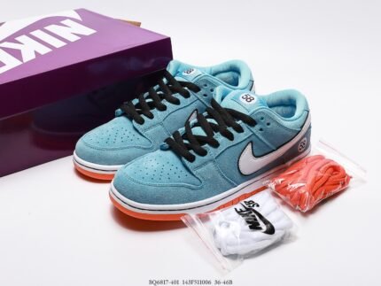 Light Blue Nike Dunk Sneakers with Extra Shoelaces