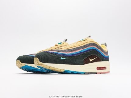 Multicolor sports shoes with mesh upper and thick rubber sole, suitable for sports and casual wear