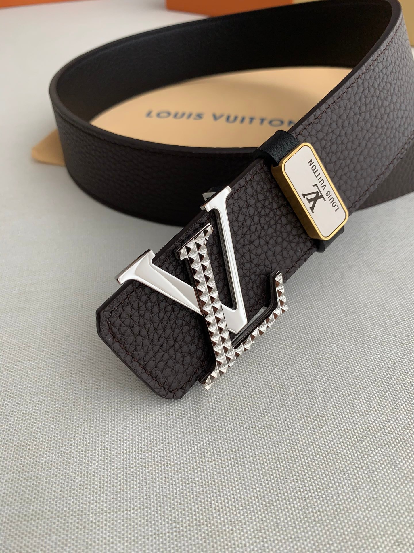 13383899750074243 13383899750074243