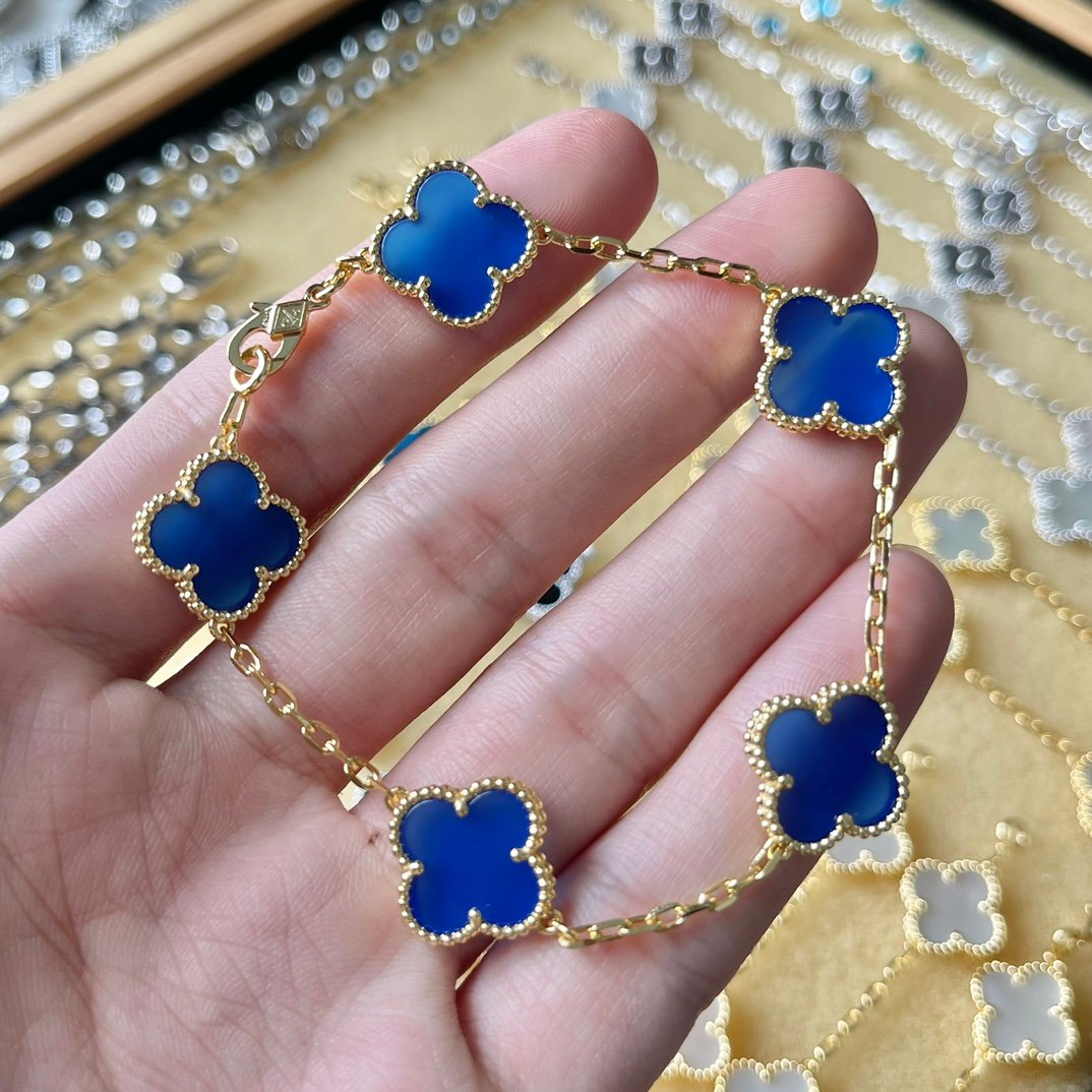 13383902664721768 13383902664721768