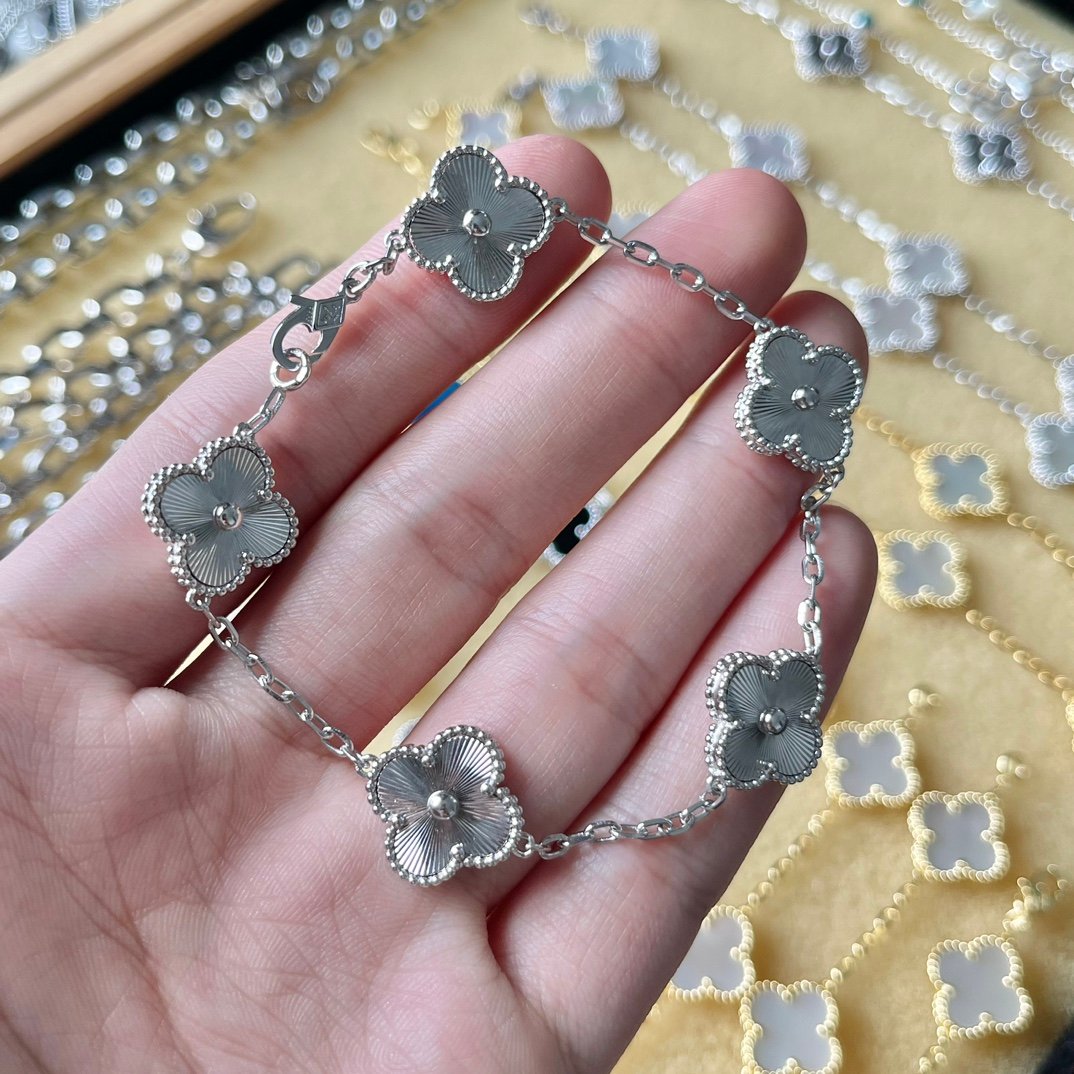 13383902666339589 13383902666339589