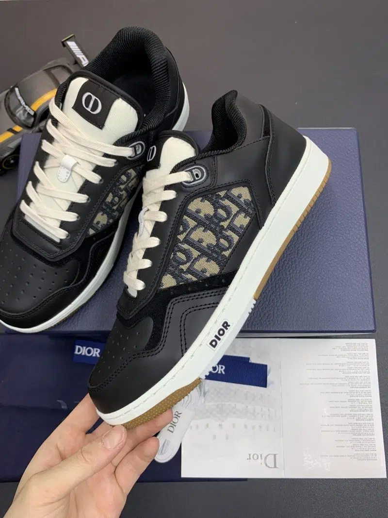 DIOR B27 Low Top Sneaker Black logo 4 800x1067