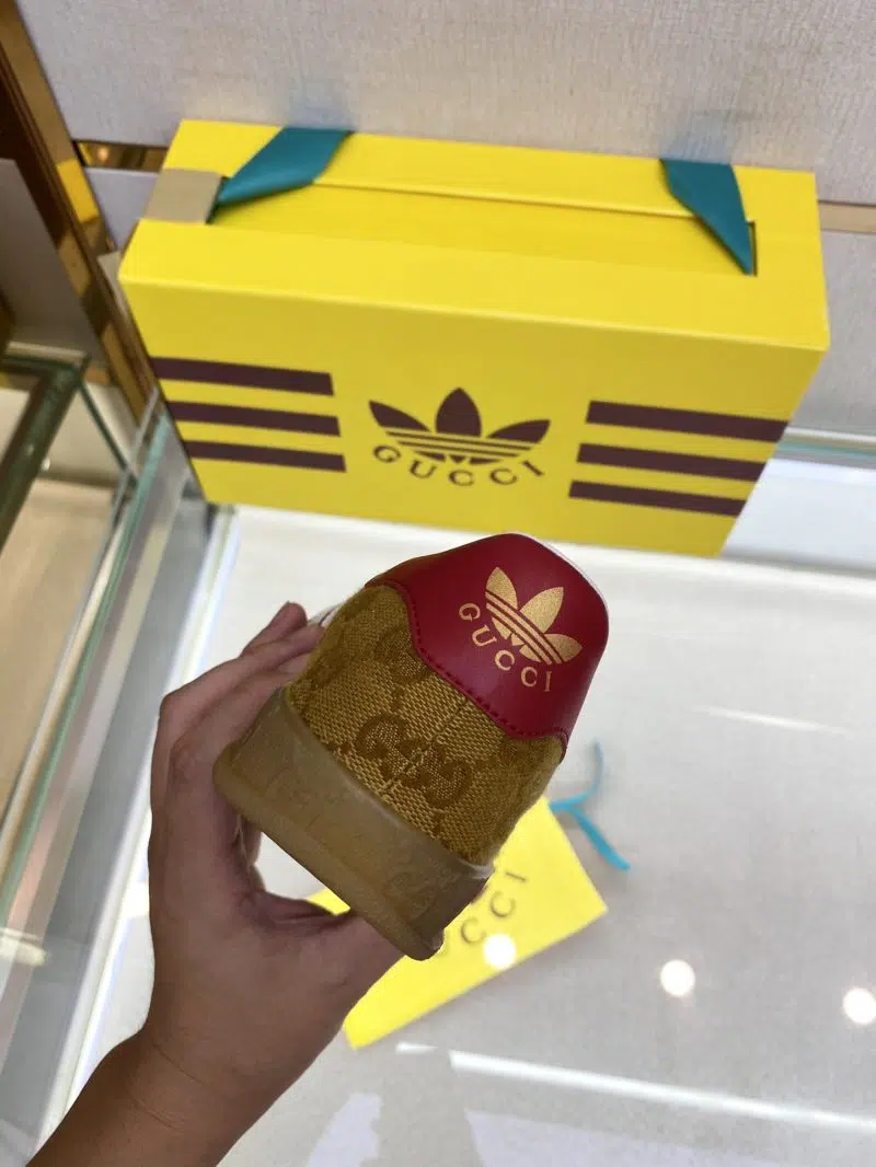 adidas X Gucci Gazelle Brown Red 2 800x1066 adidas X Gucci Gazelle Brown Red 2 800x1066