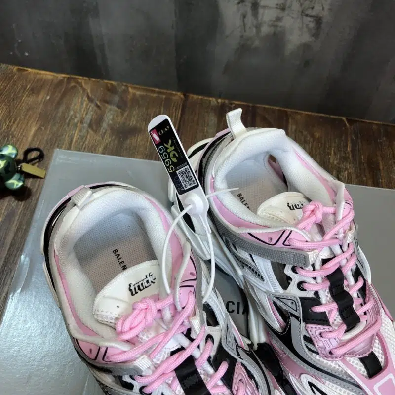 Balenciaga Track2 White Pink 2 800x800 Balenciaga Track2 White Pink 2 800x800