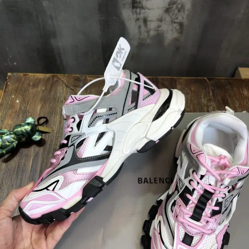 Balenciaga Track2 White Pink 7 800x800 Balenciaga Track2 White Pink 7 800x800