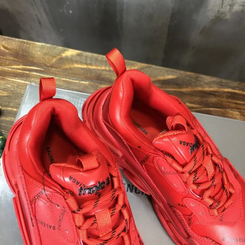 Balenciaga Triple S Sneaker All Red 2 800x800