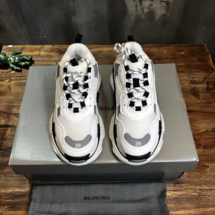 Balenciaga Triple S Sneaker Black Grey 5 800x800