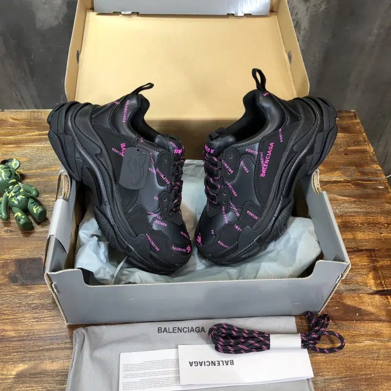 Balenciaga Triple S Sneaker Black Pink Logo 3 800x800