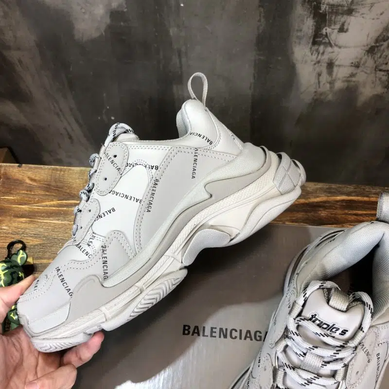 Balenciaga Triple S Sneaker Grey logo 5 800x800 Balenciaga Triple S Sneaker Grey logo 5 800x800
