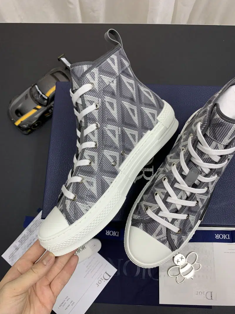 DIOR B23 High All black Logo 8 1 800x1067 DIOR B23 High All black Logo 8 1 800x1067