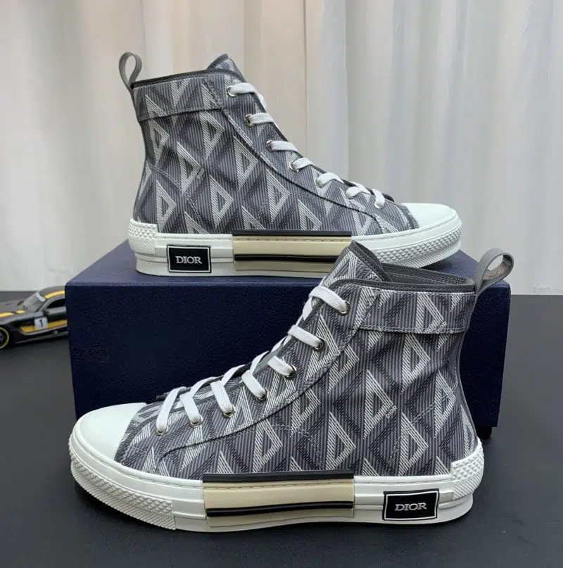 DIOR B23 High All black Logo 9 1 e1658338251487 800x807 DIOR B23 High All black Logo 9 1 e1658338251487 800x807