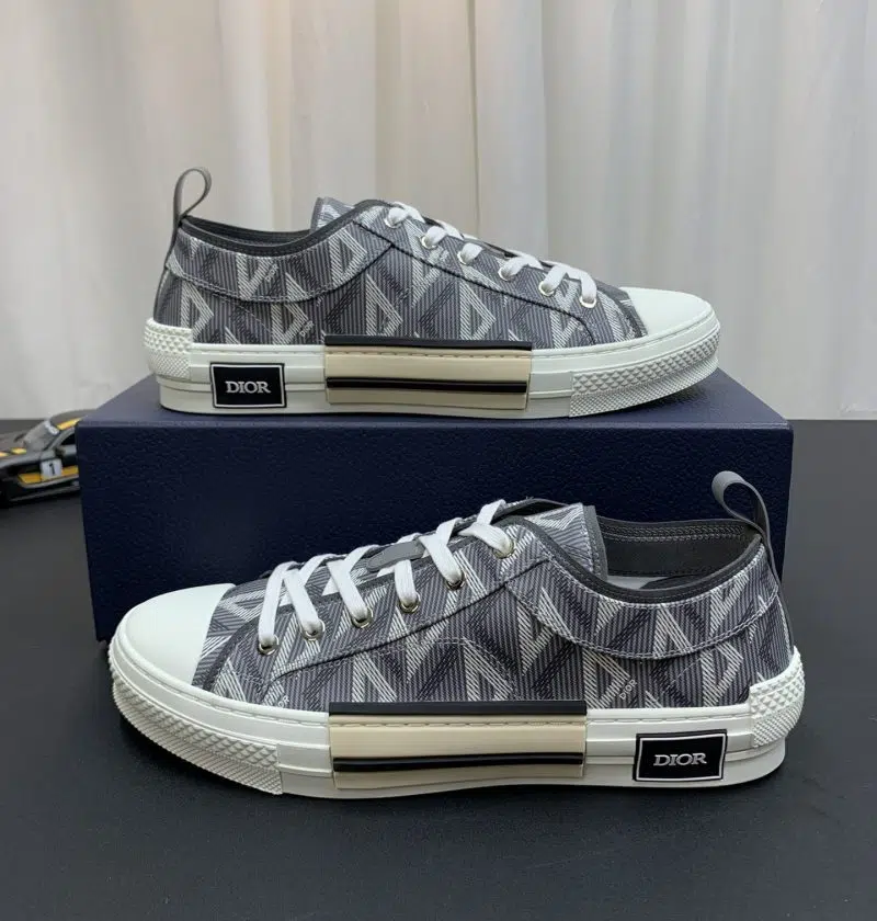 DIOR B23 Low Grey 2022 Copy 2 e1658337510197 800x840