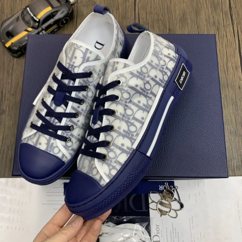 DIOR B23 Low Oblique Blue 1 800x800