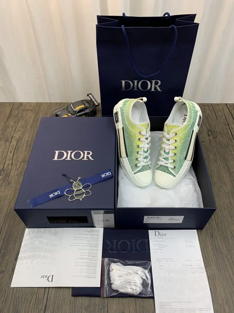 DIOR B23 Low Oblique Green 2 800x1067