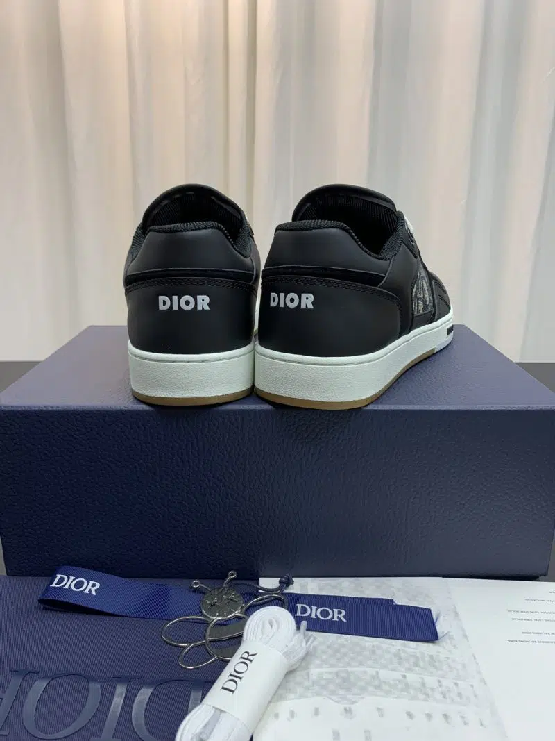DIOR B27 Low Top Sneaker All Black Logo 6 800x1067