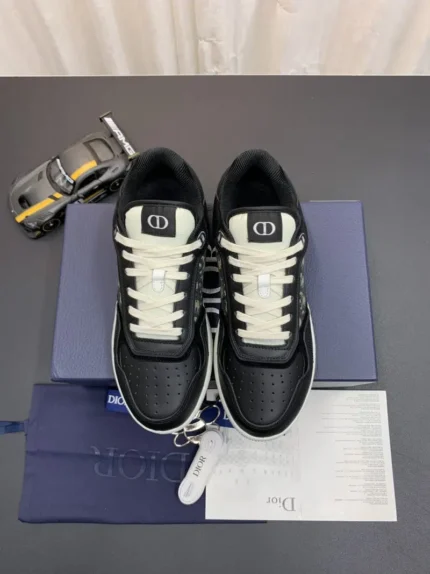 DIOR B27 Low Top Sneaker Black logo 1 800x1067