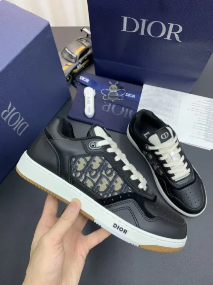 DIOR B27 Low Top Sneaker Black logo 2 800x1067
