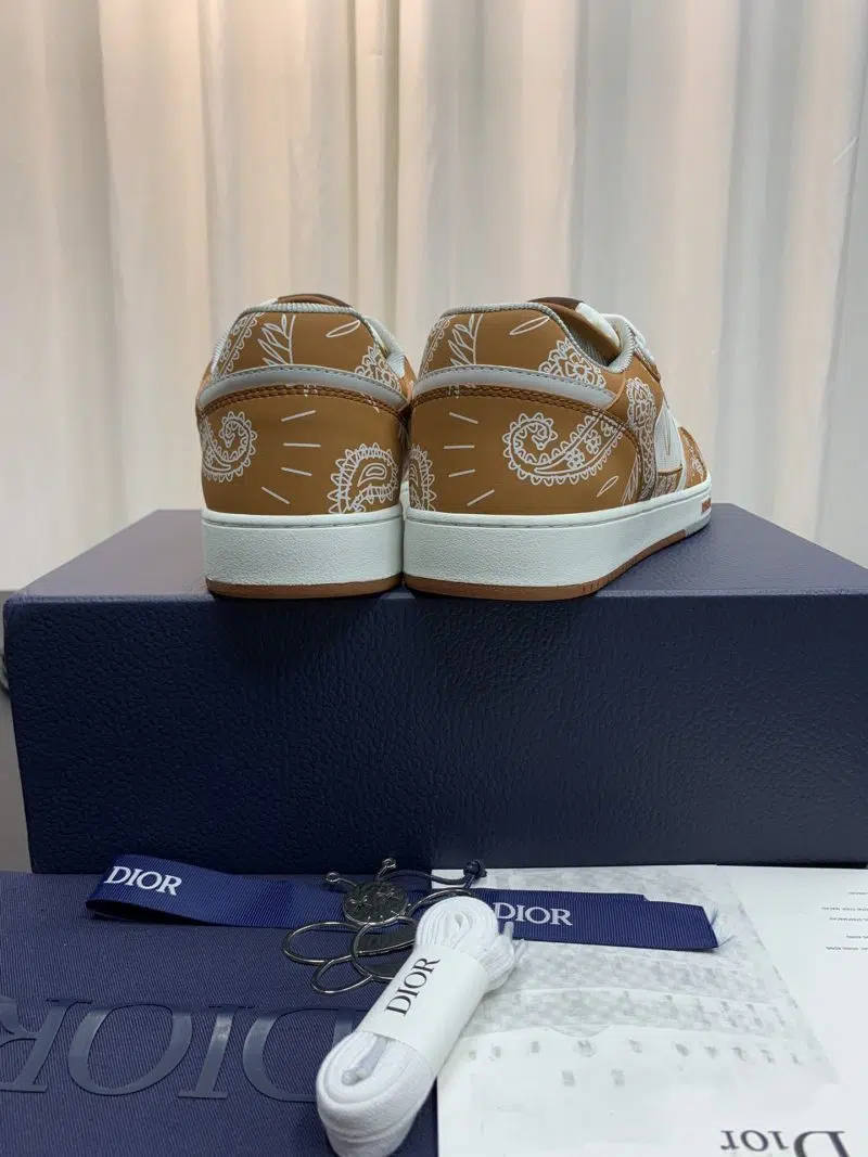 DIOR B27 Low Top Sneaker Brown Paisley 1 800x1067