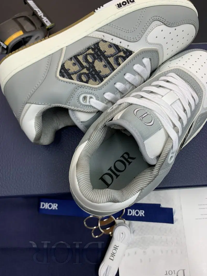 DIOR B27 Low Top Sneaker Grey logo 6 800x1067
