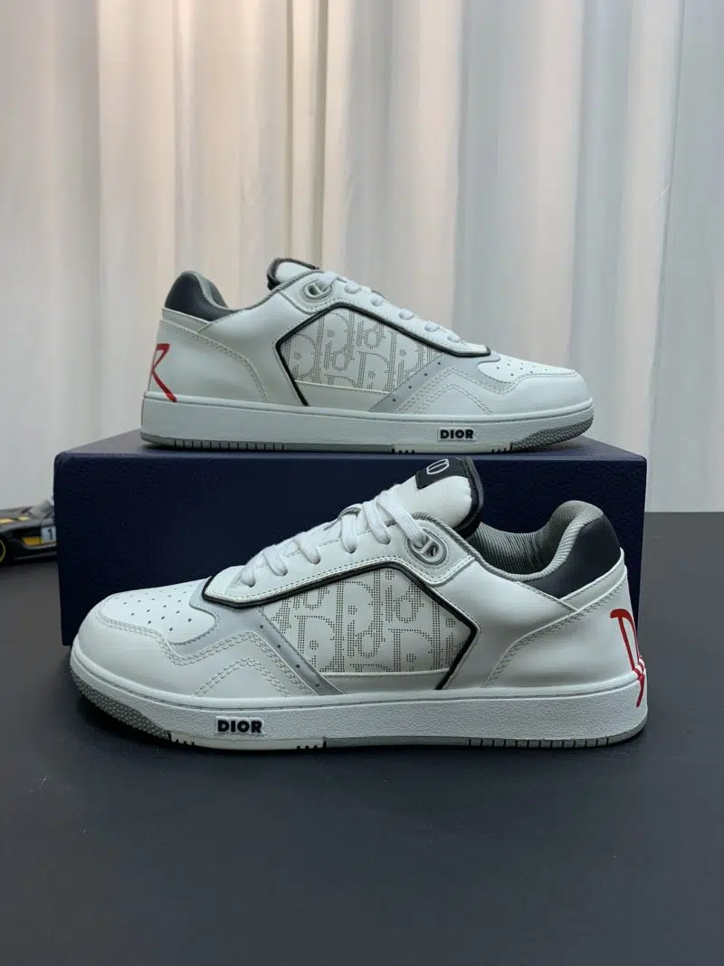 DIOR B27 Low Top Sneaker White Red logo 3 800x1067
