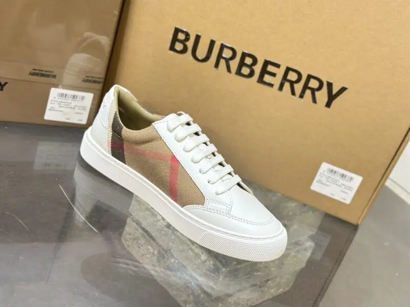 burberry sneaker 1 1 800x600