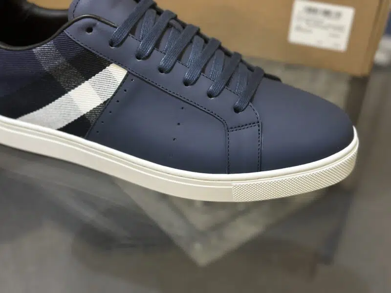 burberry sneaker 8 2 800x600 burberry sneaker 8 2 800x600