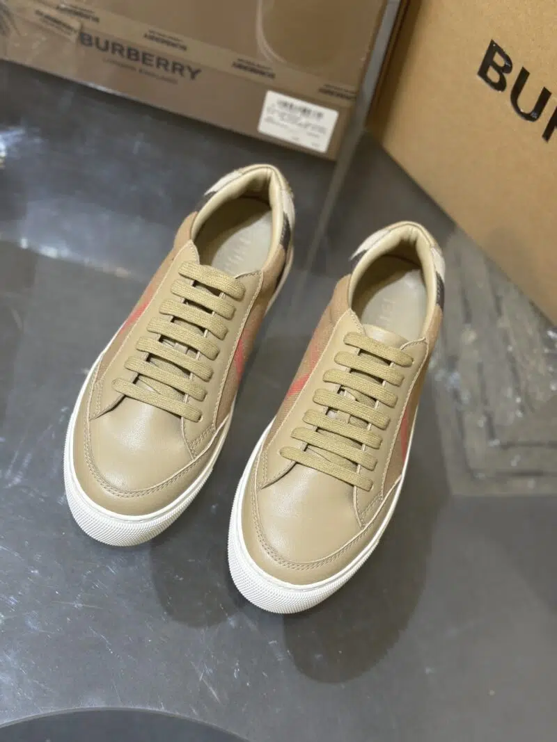 burberry sneakers 2 4 800x1067 burberry sneakers 2 4 800x1067