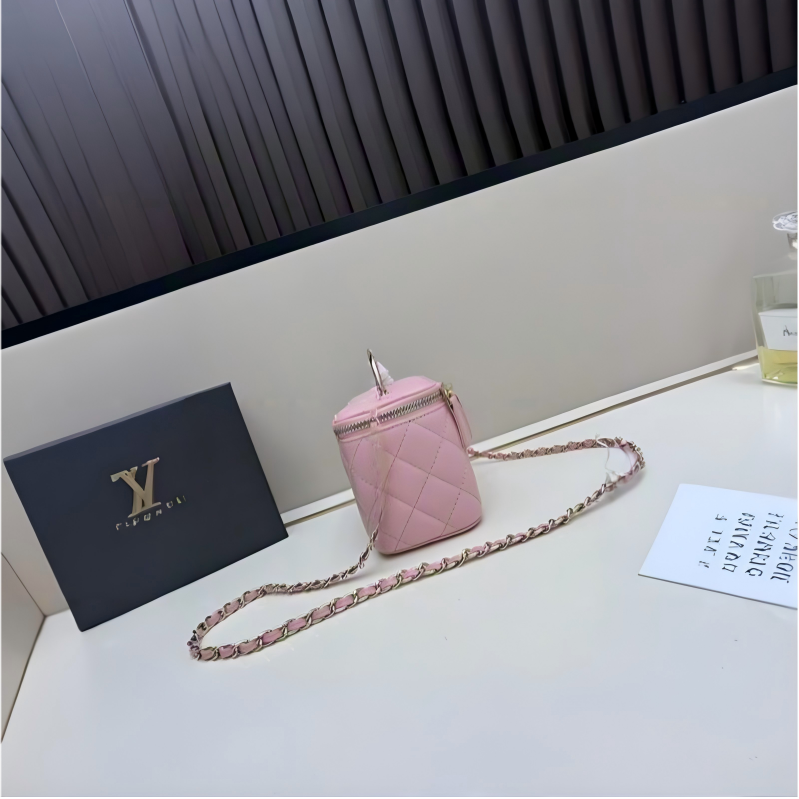 Chanel 33823 18x11x8cm jj22 1980585 Chanel 33823 18x11x8cm jj22 1980585