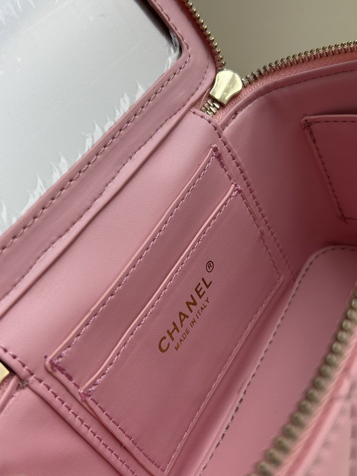 Chanel 33823 18x11x8cm jj28 1980579 Chanel 33823 18x11x8cm jj28 1980579