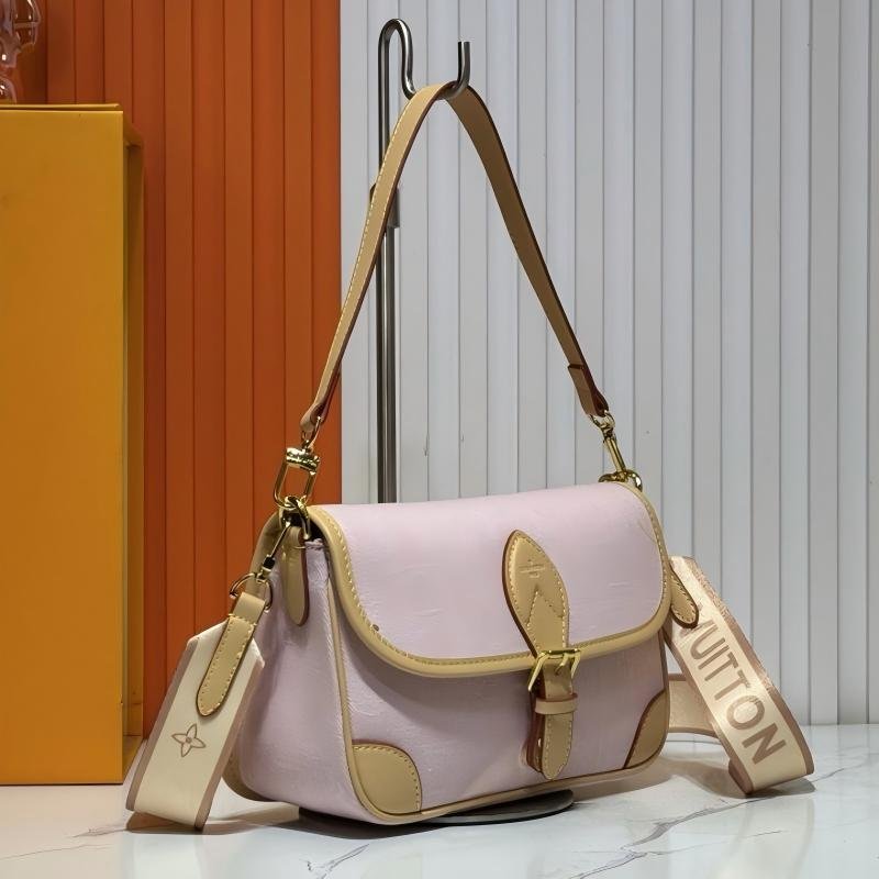 Diane M45985 25x9x15cm ss22 1969872 Diane M45985 25x9x15cm ss22 1969872