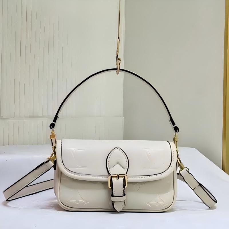 Diane M83300 M45985 19x10.5x6cm ss21 1368590 Diane M83300 M45985 19x10.5x6cm ss21 1368590