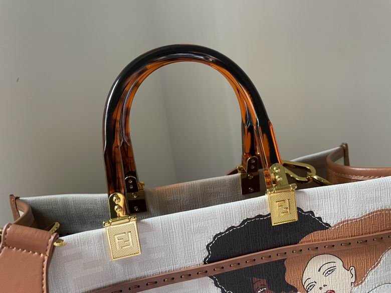 Fendi 36x31x12cm YG (3) 1800770 Fendi 36x31x12cm YG (3) 1800770