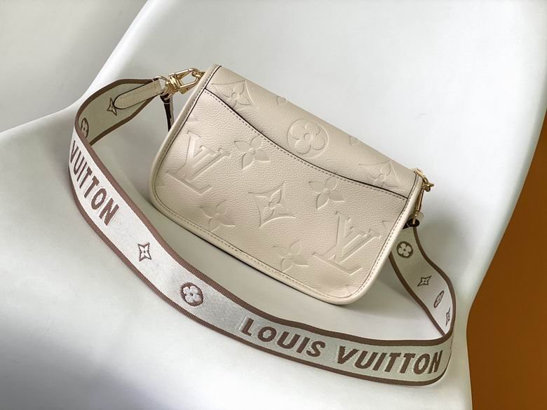 M46388 23X16X8.5cm WP 2 1950687 M46388 23X16X8.5cm WP 2 1950687