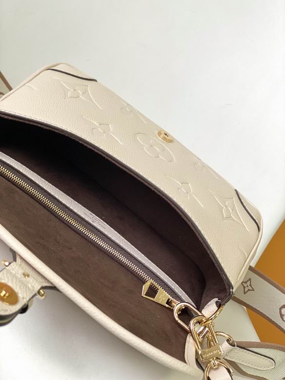 M46388 23X16X8.5cm WP 7 1950682 M46388 23X16X8.5cm WP 7 1950682