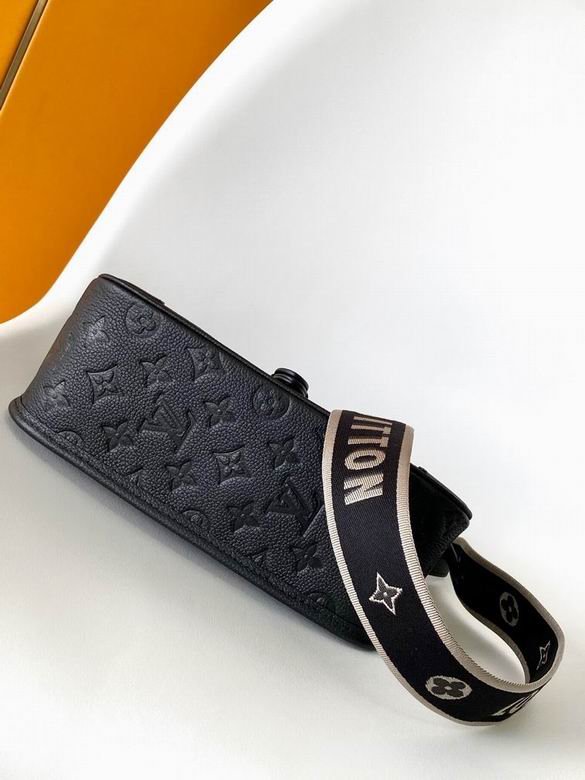 M46584 23X16X8.5cm WP 3 1950723 M46584 23X16X8.5cm WP 3 1950723