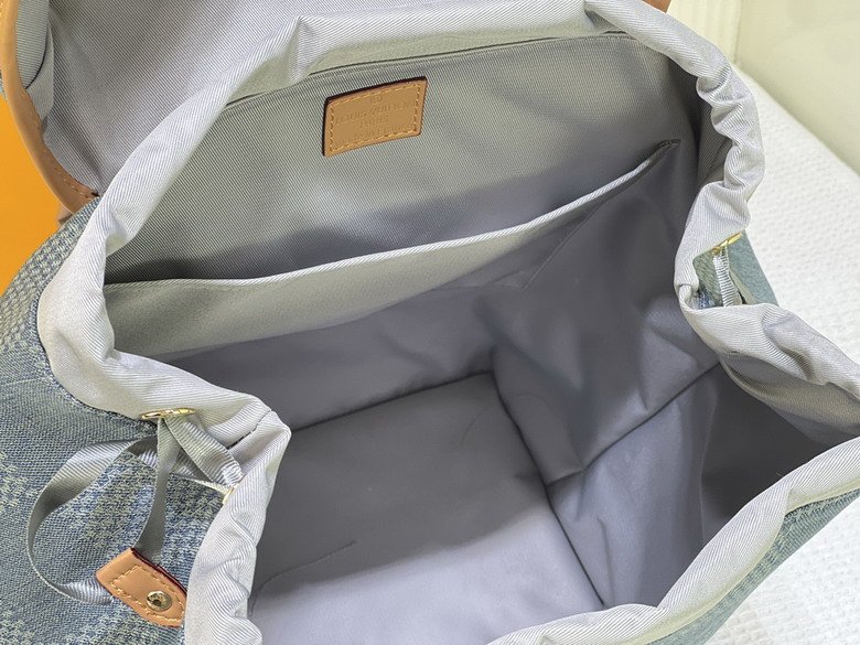 Weekend M40702 43x34x17 5cm ss7 1676649 Weekend M40702 43x34x17 5cm ss7 1676649